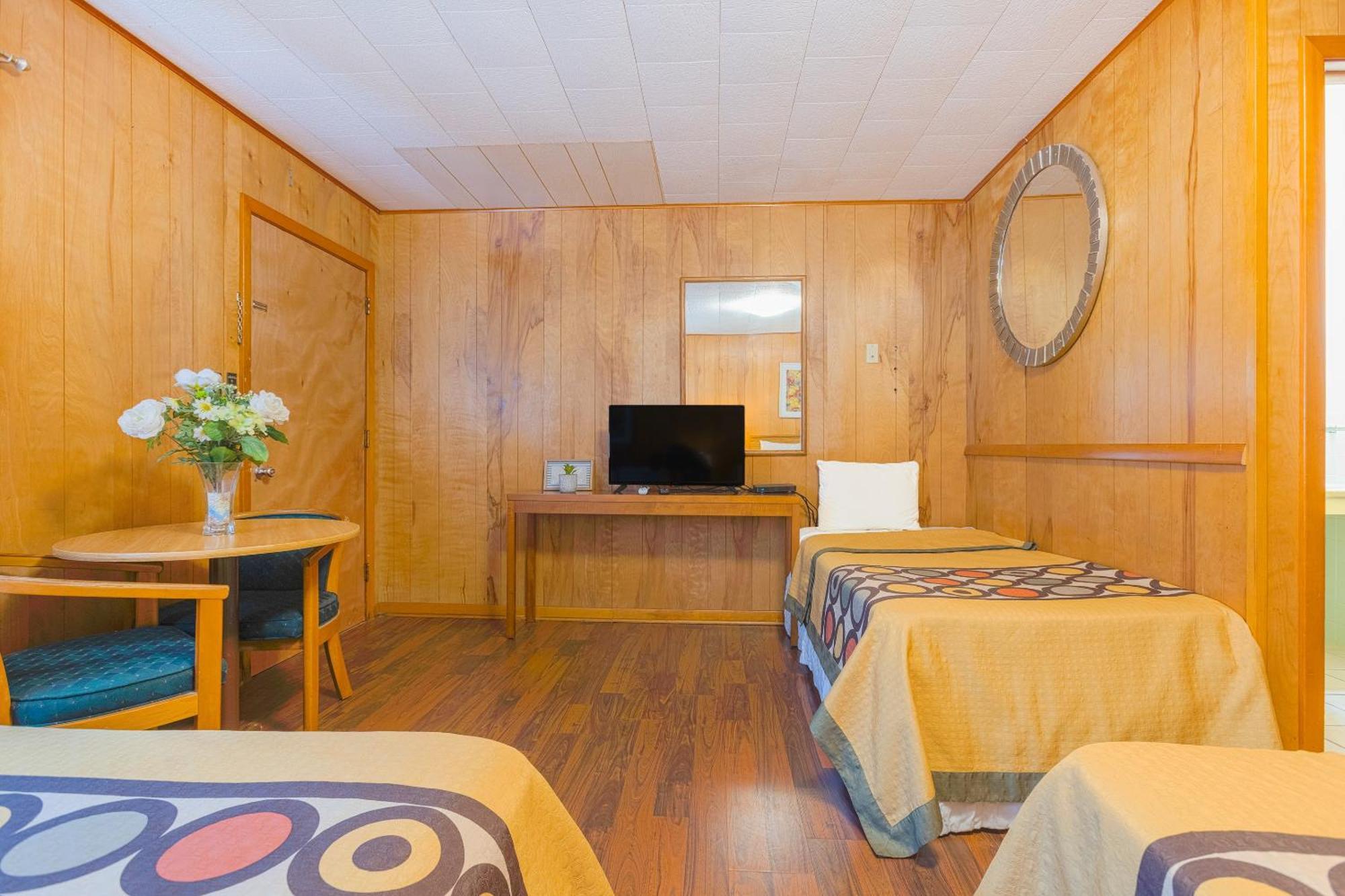 Parkside Motel By Oyo Meadville Conneaut Lake Conneaut Lakeshore Bagian luar foto