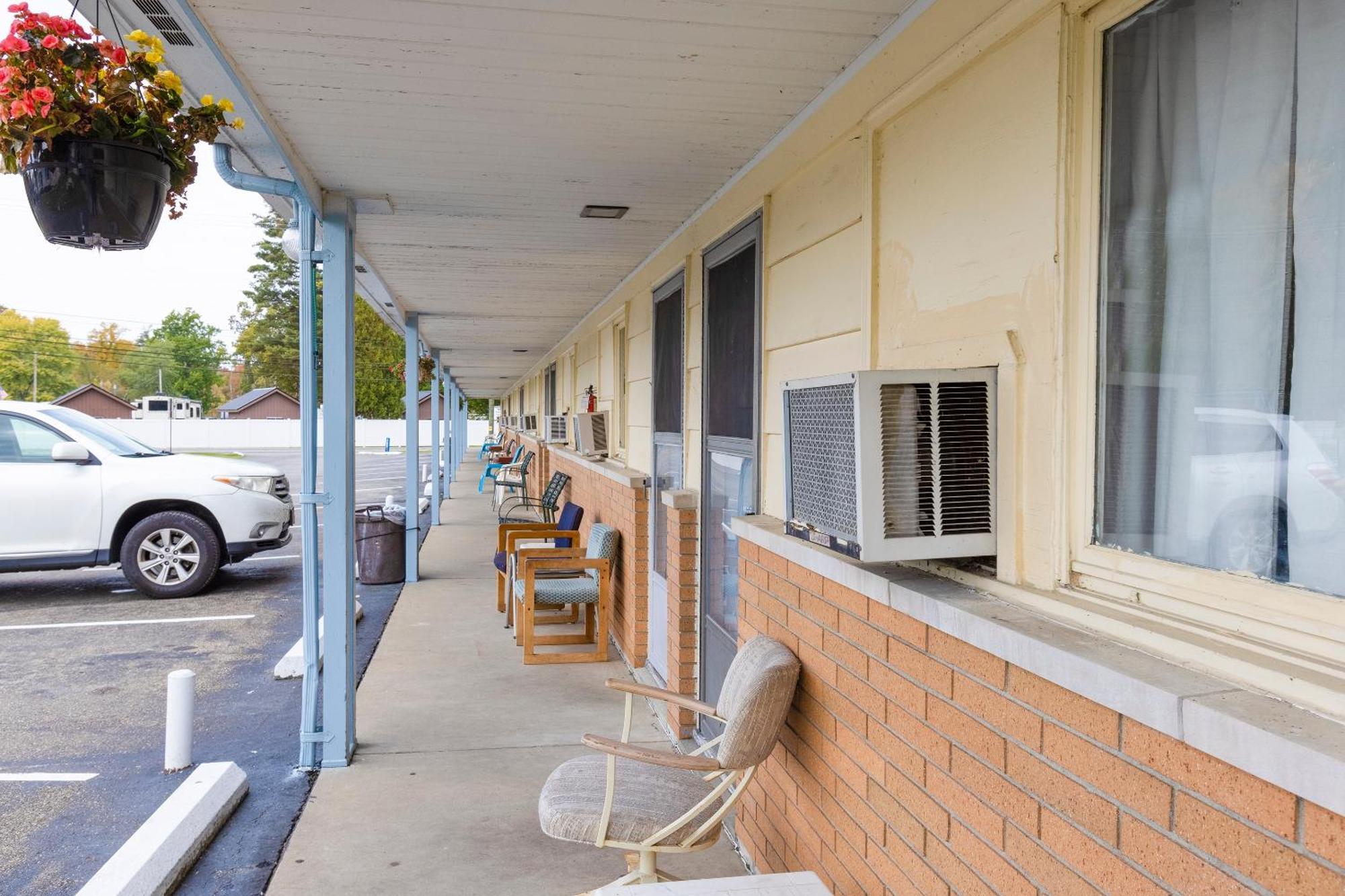 Parkside Motel By Oyo Meadville Conneaut Lake Conneaut Lakeshore Bagian luar foto